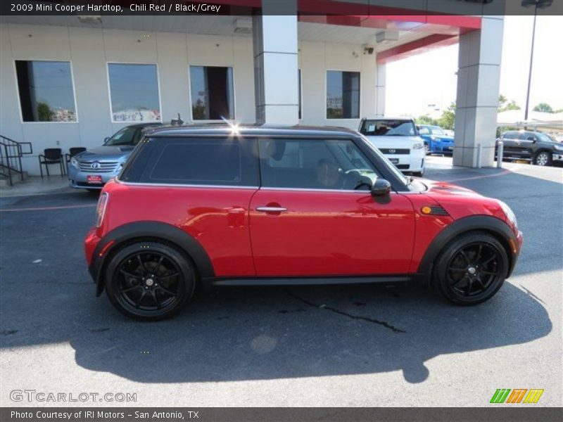 Chili Red / Black/Grey 2009 Mini Cooper Hardtop