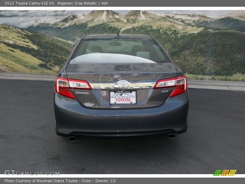 Magnetic Gray Metallic / Ash 2013 Toyota Camry XLE V6