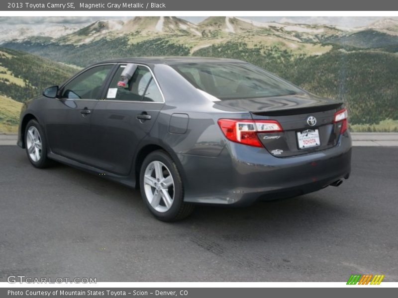 Magnetic Gray Metallic / Black 2013 Toyota Camry SE