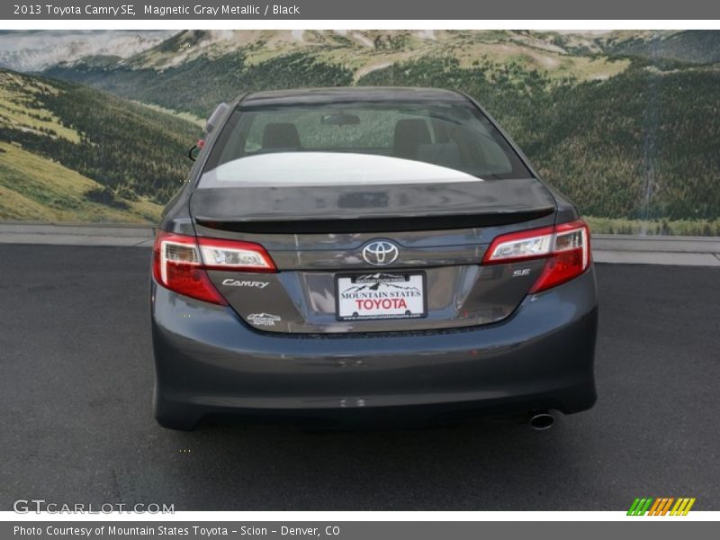 Magnetic Gray Metallic / Black 2013 Toyota Camry SE