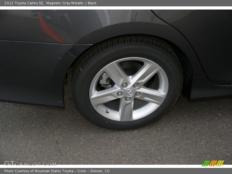 Magnetic Gray Metallic / Black 2013 Toyota Camry SE