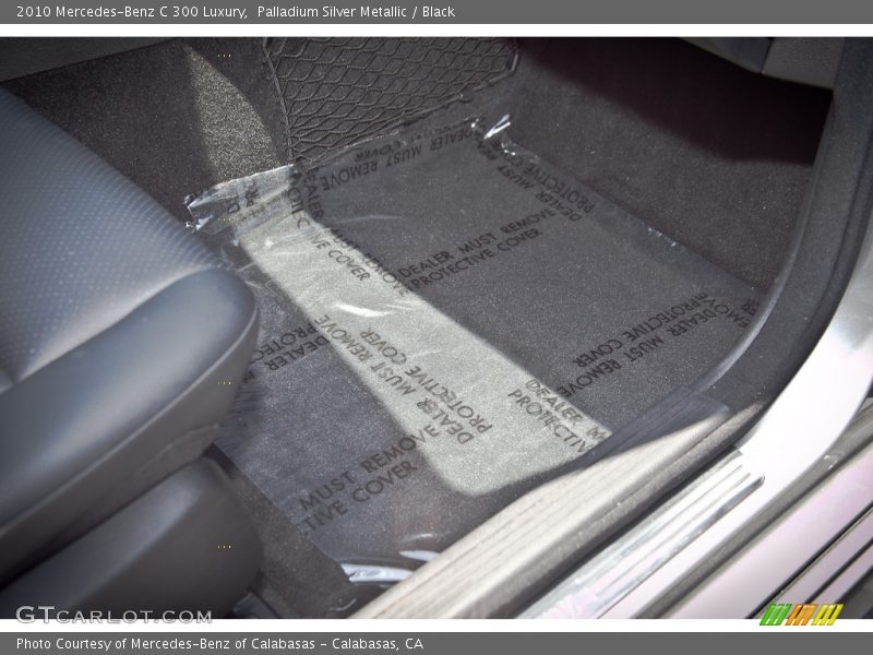 Palladium Silver Metallic / Black 2010 Mercedes-Benz C 300 Luxury