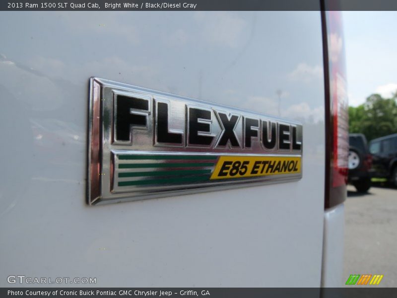 Bright White / Black/Diesel Gray 2013 Ram 1500 SLT Quad Cab