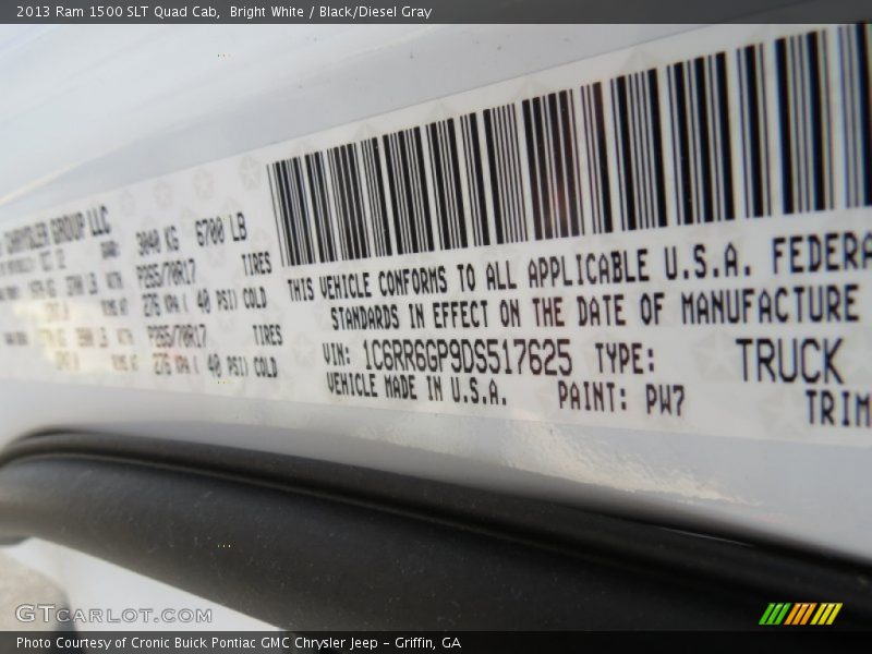 Bright White / Black/Diesel Gray 2013 Ram 1500 SLT Quad Cab