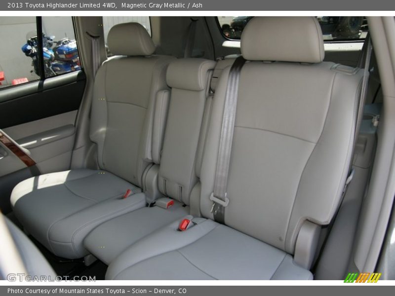 Magnetic Gray Metallic / Ash 2013 Toyota Highlander Limited 4WD