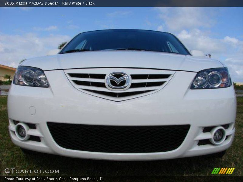Rally White / Black 2005 Mazda MAZDA3 s Sedan