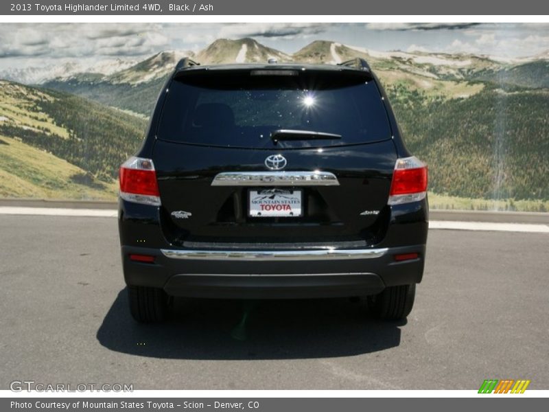 Black / Ash 2013 Toyota Highlander Limited 4WD