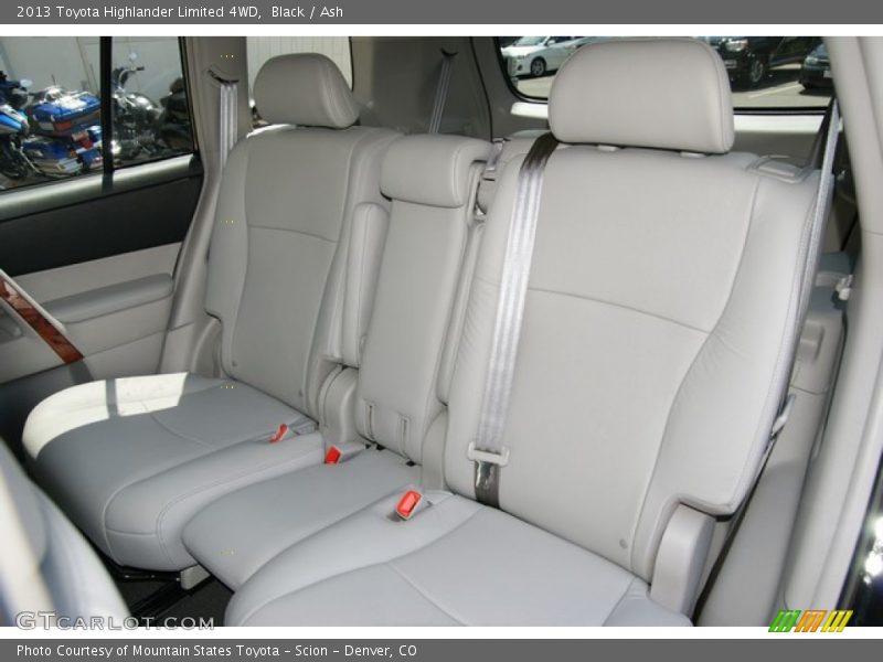 Black / Ash 2013 Toyota Highlander Limited 4WD