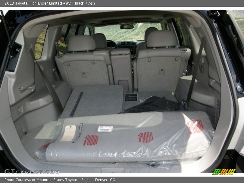 Black / Ash 2013 Toyota Highlander Limited 4WD