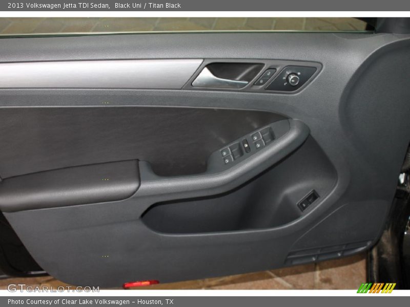 Black Uni / Titan Black 2013 Volkswagen Jetta TDI Sedan