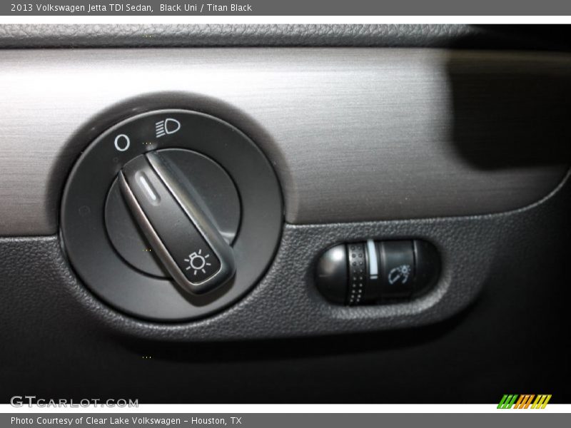 Black Uni / Titan Black 2013 Volkswagen Jetta TDI Sedan