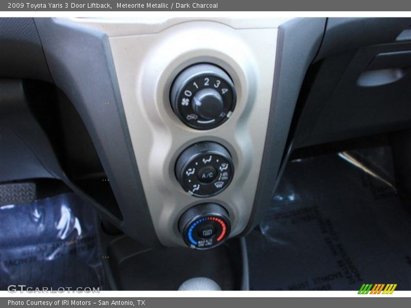 Meteorite Metallic / Dark Charcoal 2009 Toyota Yaris 3 Door Liftback