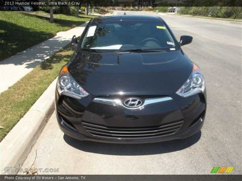 Ultra Black / Gray 2013 Hyundai Veloster