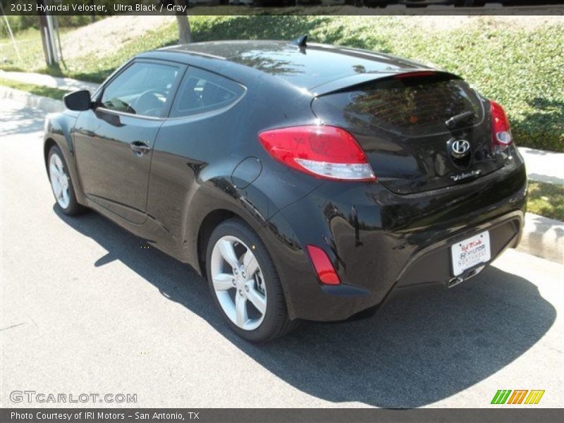 Ultra Black / Gray 2013 Hyundai Veloster