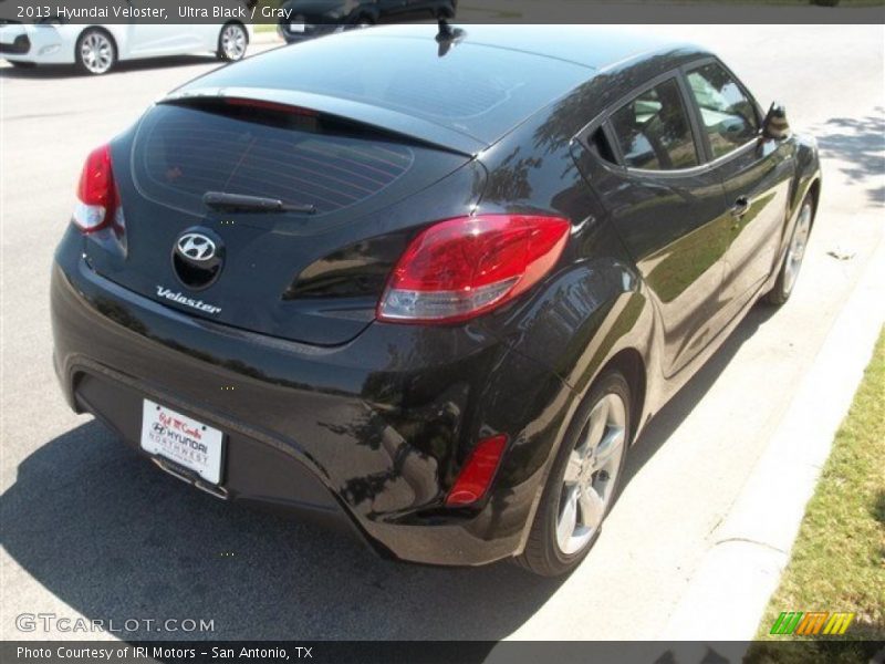 Ultra Black / Gray 2013 Hyundai Veloster