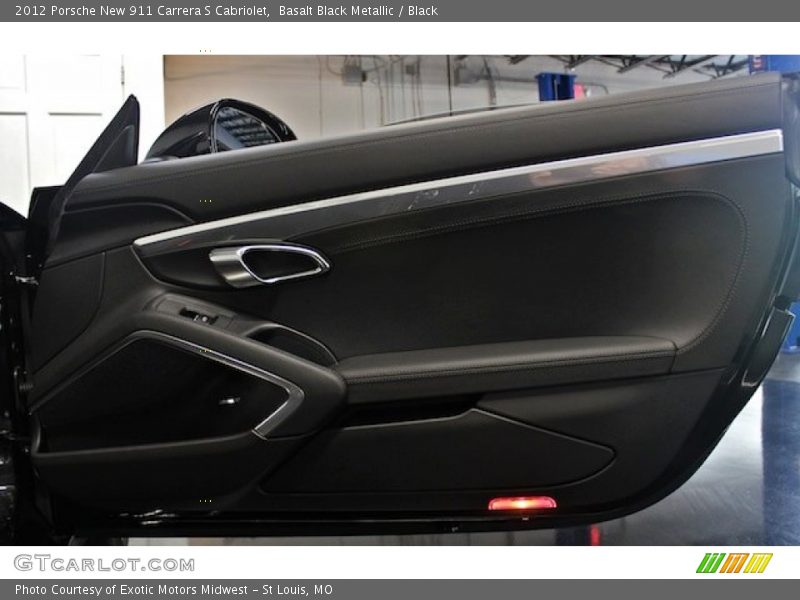 Door Panel of 2012 New 911 Carrera S Cabriolet