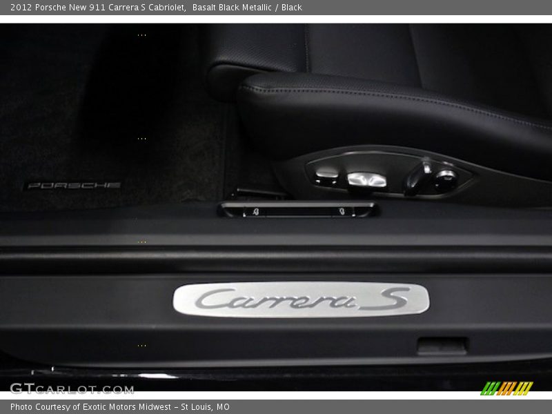  2012 New 911 Carrera S Cabriolet Logo