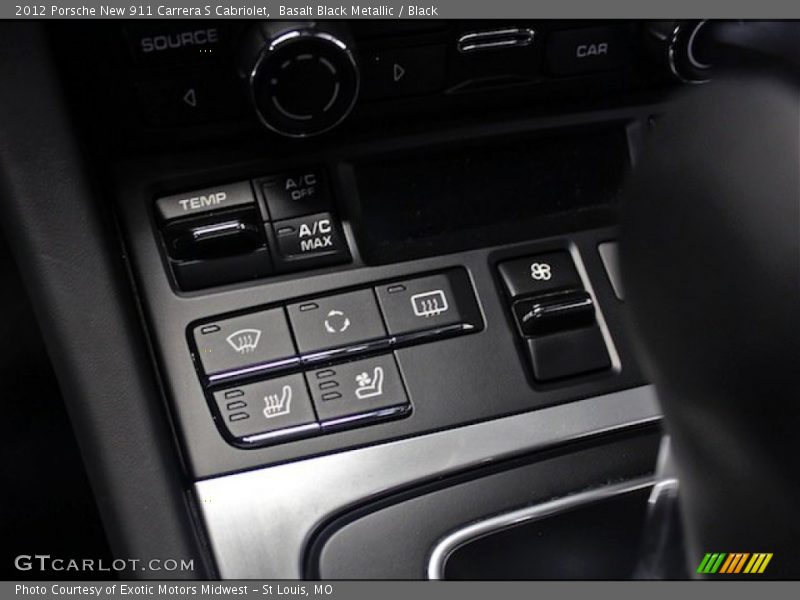 Controls of 2012 New 911 Carrera S Cabriolet