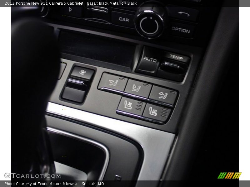 Controls of 2012 New 911 Carrera S Cabriolet