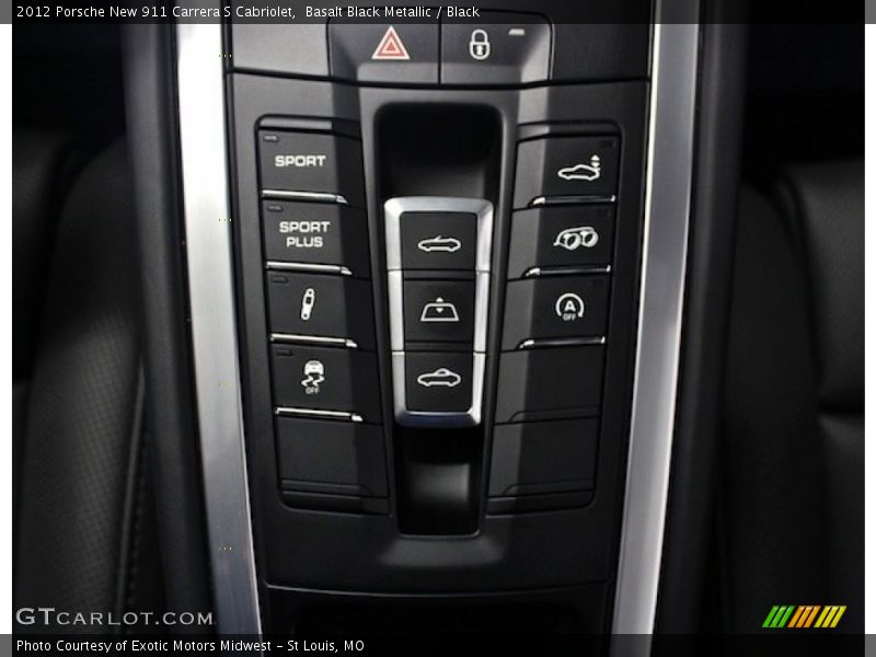 Controls of 2012 New 911 Carrera S Cabriolet
