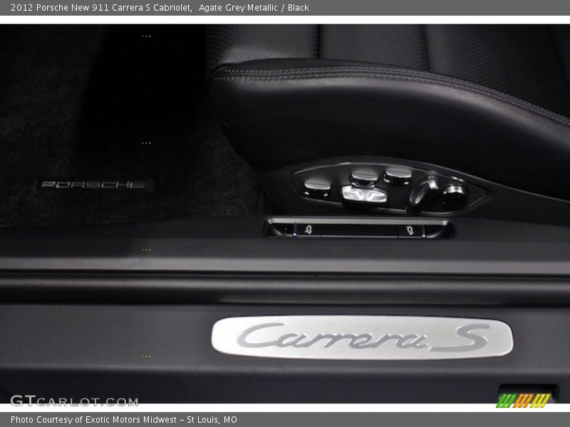  2012 New 911 Carrera S Cabriolet Logo