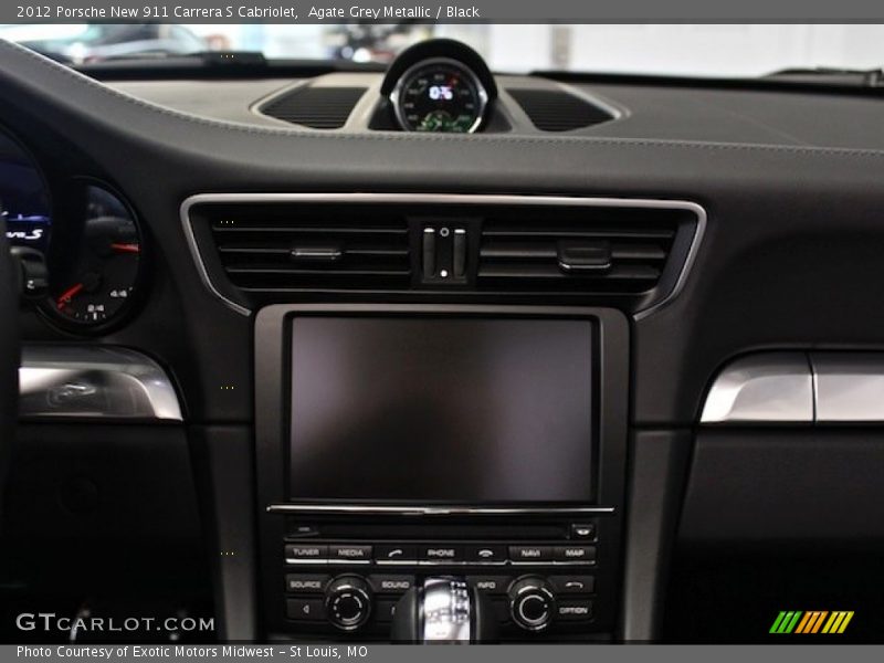 Controls of 2012 New 911 Carrera S Cabriolet