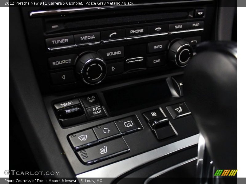 Controls of 2012 New 911 Carrera S Cabriolet