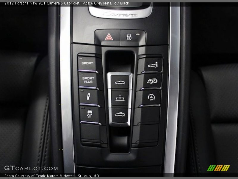 Controls of 2012 New 911 Carrera S Cabriolet