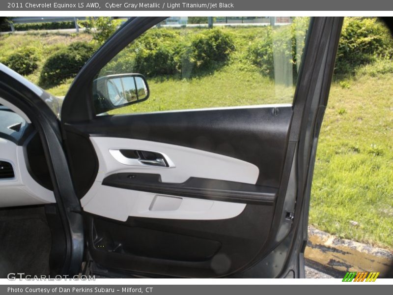Cyber Gray Metallic / Light Titanium/Jet Black 2011 Chevrolet Equinox LS AWD