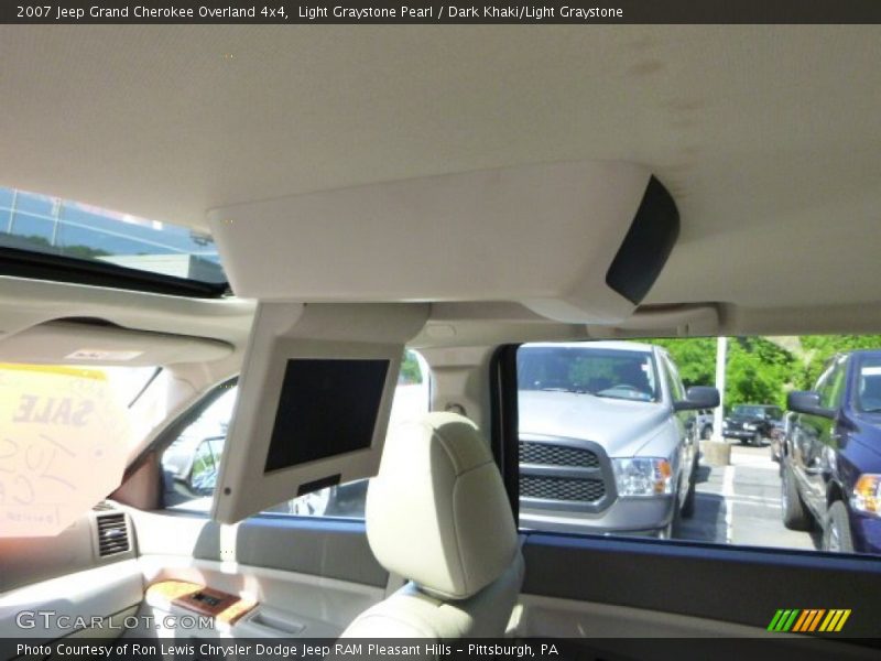 Light Graystone Pearl / Dark Khaki/Light Graystone 2007 Jeep Grand Cherokee Overland 4x4