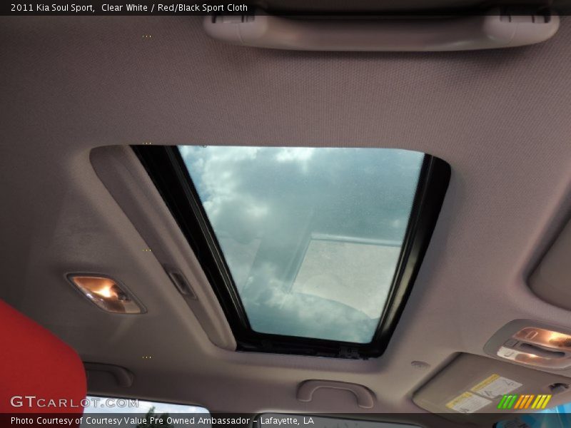 Clear White / Red/Black Sport Cloth 2011 Kia Soul Sport