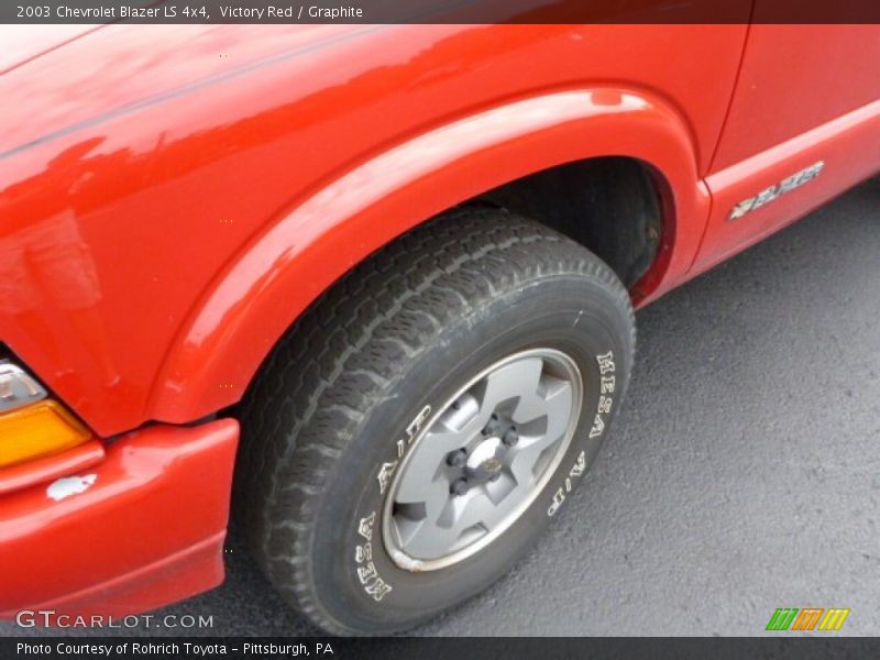 Victory Red / Graphite 2003 Chevrolet Blazer LS 4x4