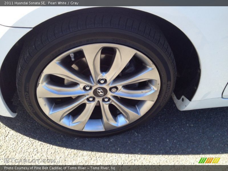 Pearl White / Gray 2011 Hyundai Sonata SE