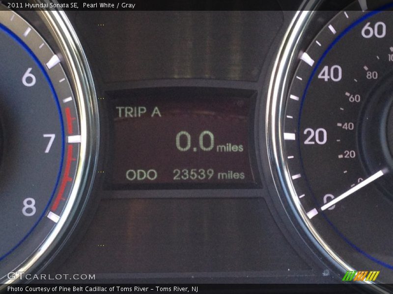 Pearl White / Gray 2011 Hyundai Sonata SE