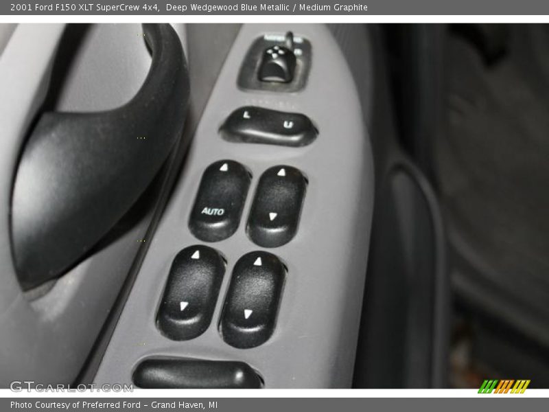 Deep Wedgewood Blue Metallic / Medium Graphite 2001 Ford F150 XLT SuperCrew 4x4