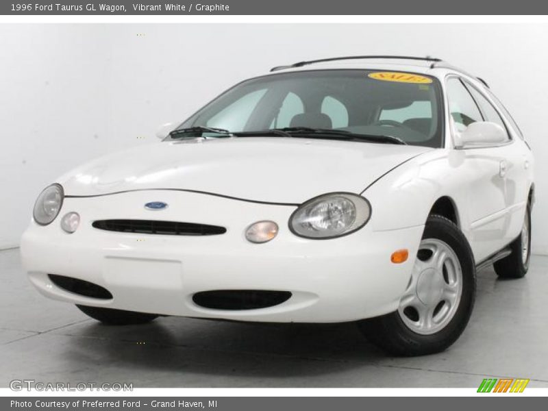 Front 3/4 View of 1996 Taurus GL Wagon