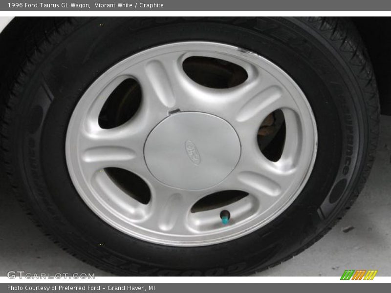  1996 Taurus GL Wagon Wheel