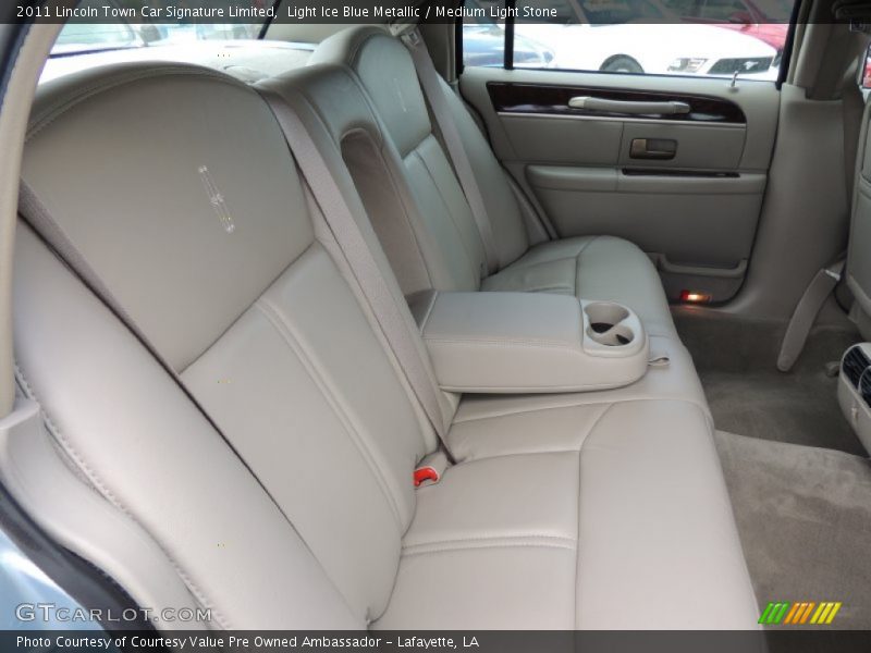 Light Ice Blue Metallic / Medium Light Stone 2011 Lincoln Town Car Signature Limited