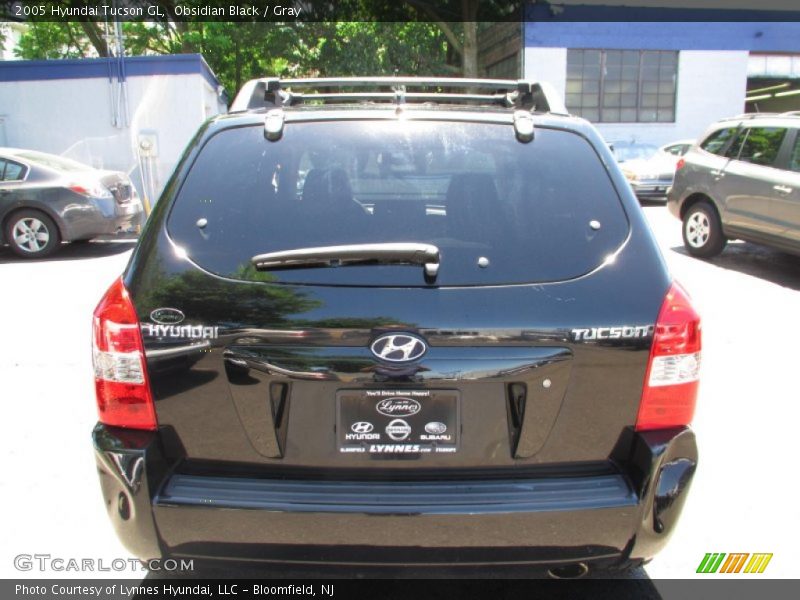 Obsidian Black / Gray 2005 Hyundai Tucson GL