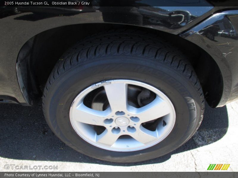 Obsidian Black / Gray 2005 Hyundai Tucson GL