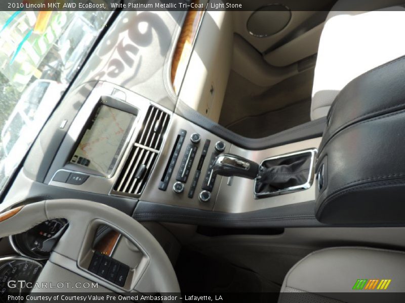 White Platinum Metallic Tri-Coat / Light Stone 2010 Lincoln MKT AWD EcoBoost