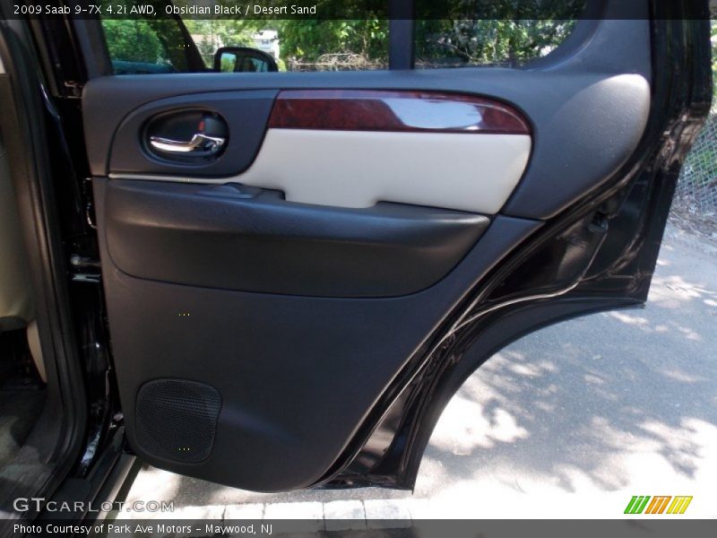 Obsidian Black / Desert Sand 2009 Saab 9-7X 4.2i AWD