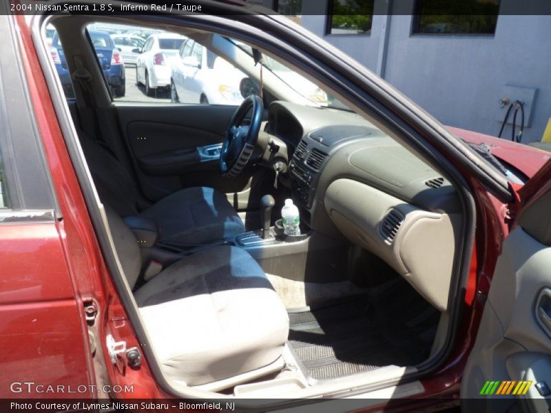 Inferno Red / Taupe 2004 Nissan Sentra 1.8 S