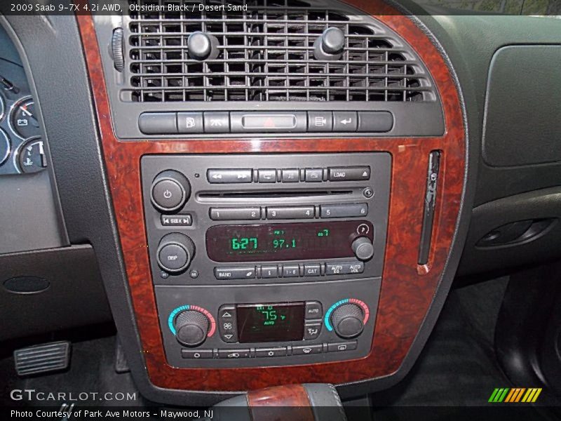 Obsidian Black / Desert Sand 2009 Saab 9-7X 4.2i AWD