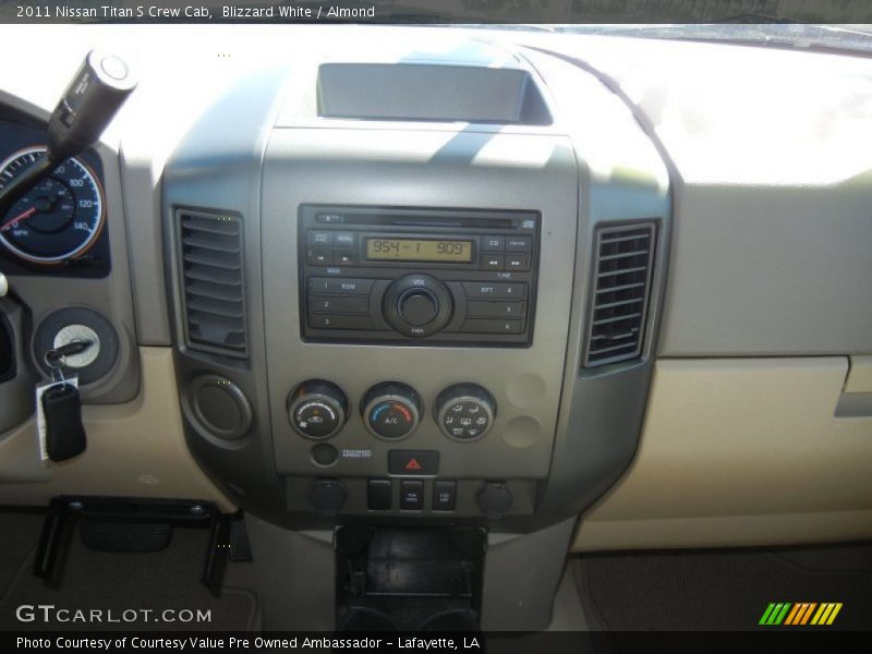 Blizzard White / Almond 2011 Nissan Titan S Crew Cab