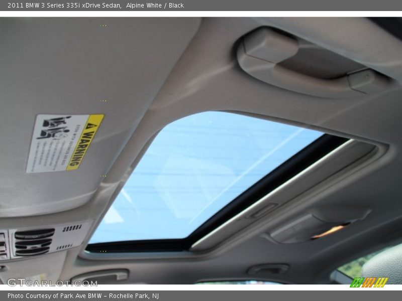 Alpine White / Black 2011 BMW 3 Series 335i xDrive Sedan