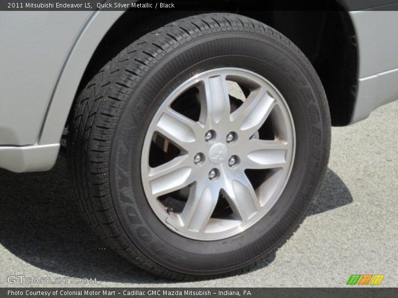 Quick Silver Metallic / Black 2011 Mitsubishi Endeavor LS