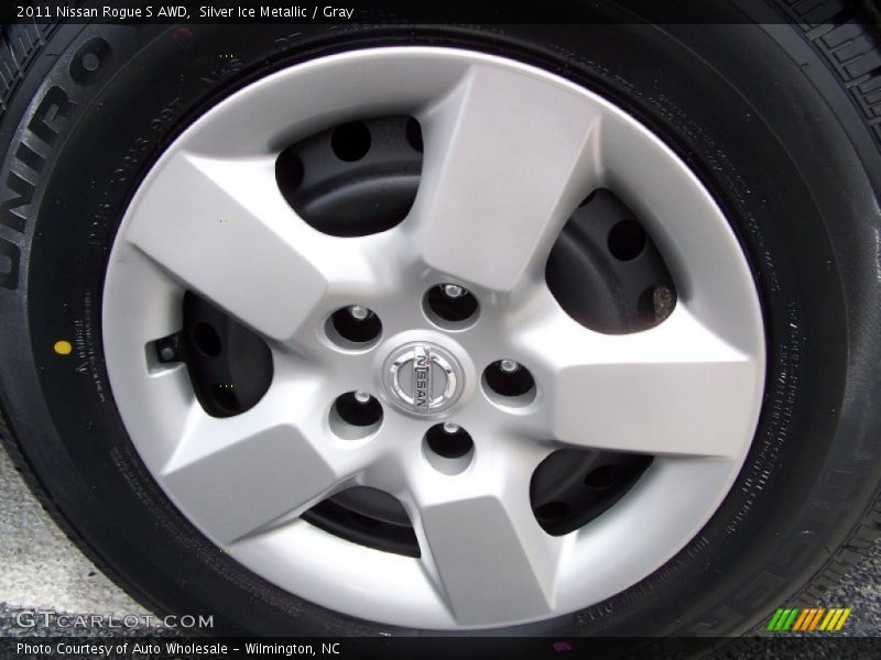 Silver Ice Metallic / Gray 2011 Nissan Rogue S AWD