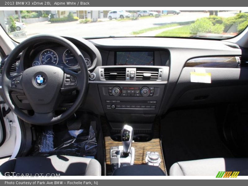 Alpine White / Black 2013 BMW X3 xDrive 28i