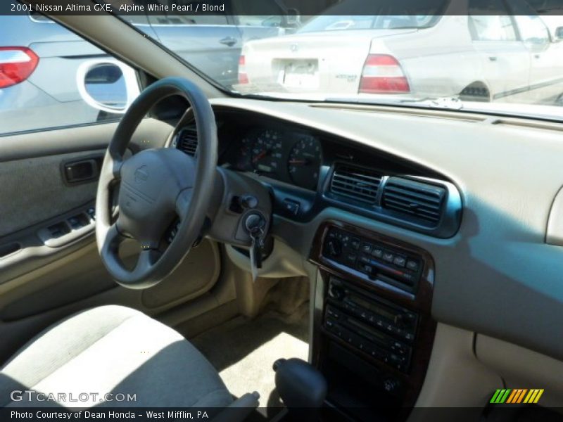 Alpine White Pearl / Blond 2001 Nissan Altima GXE
